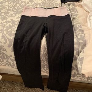 lululemon athletica Pants - Size 8 yoga pants lulu lululemon athletica Pants - Size 8 yoga pants lulu